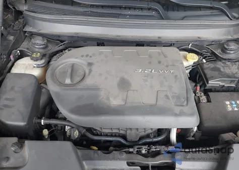 2014 Jeep Cherokee Limited из США, поврежденный, VIN 1C4PJMDS4EW182532